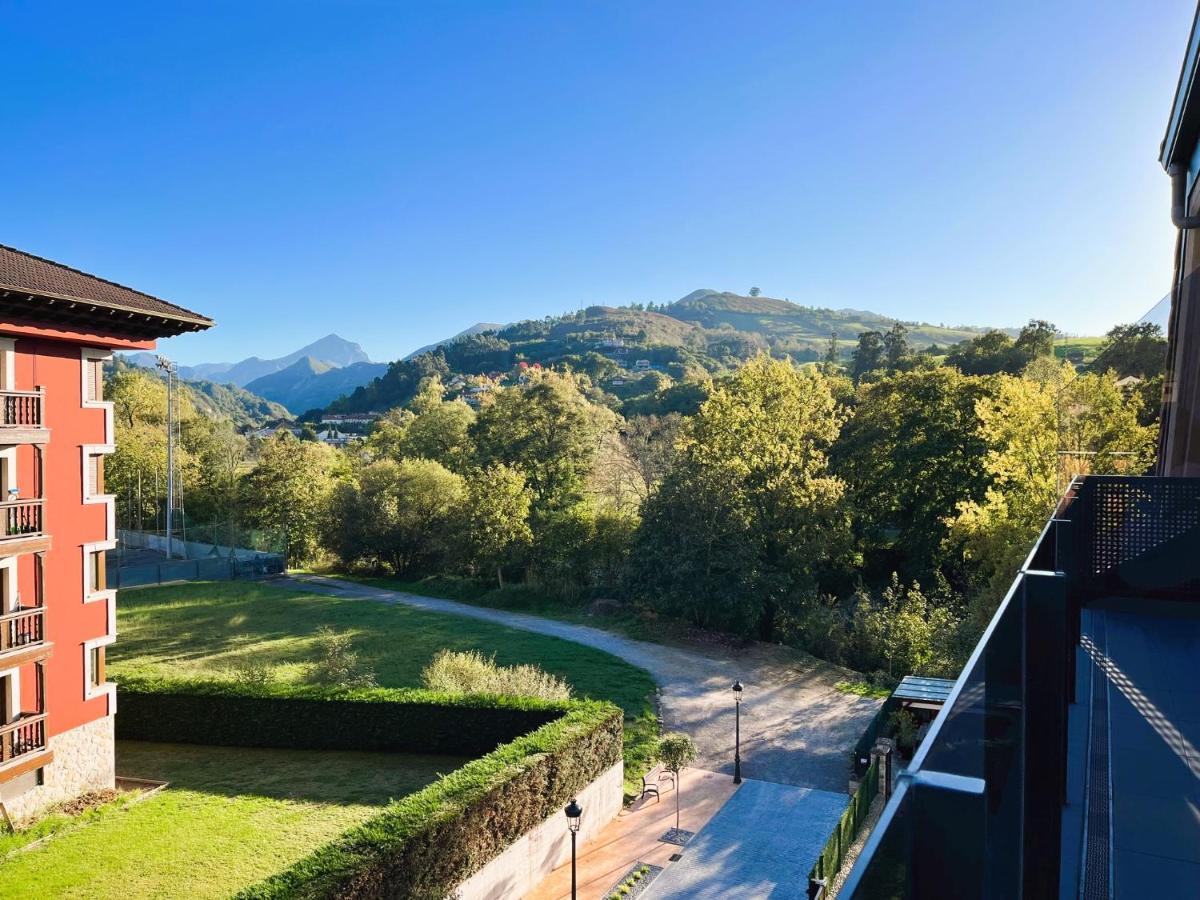 Cangas De Onis A Orillas Del Rio Sella Εξωτερικό φωτογραφία