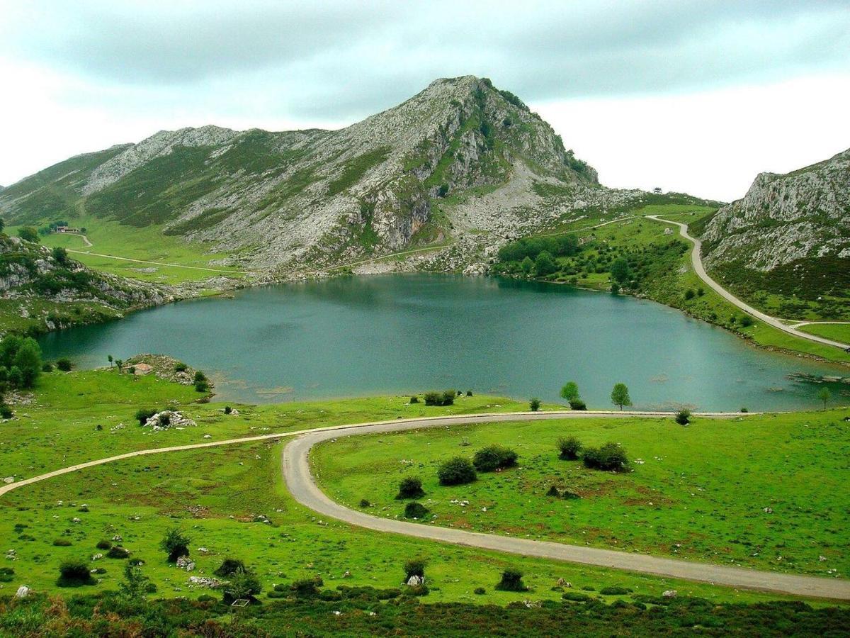 Cangas De Onis A Orillas Del Rio Sella Εξωτερικό φωτογραφία