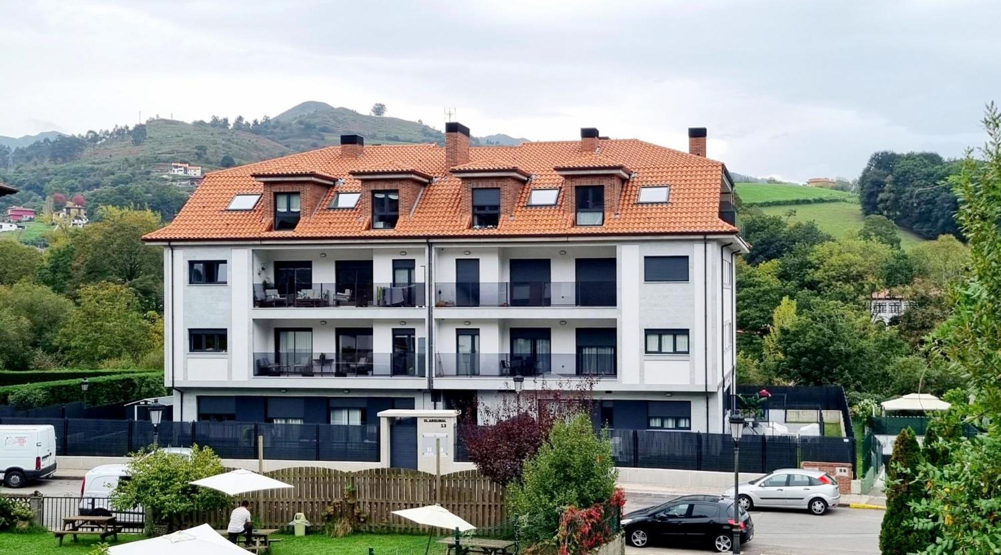 Cangas De Onis A Orillas Del Rio Sella Εξωτερικό φωτογραφία